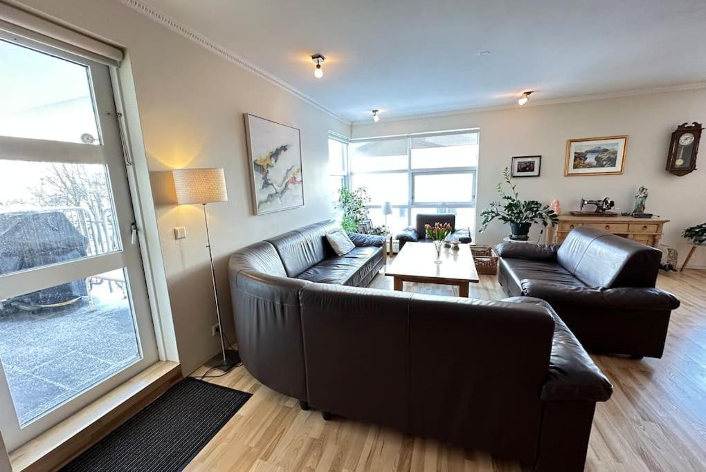 Spacious And Family Friendly Apartment In Reykjavík Eksteriør bilde