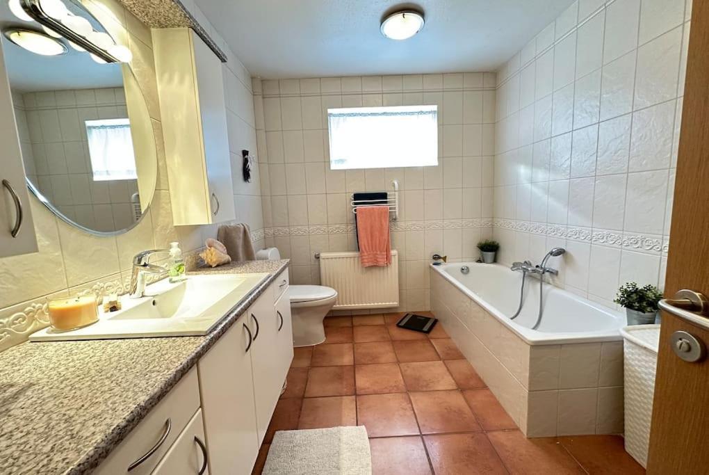 Spacious And Family Friendly Apartment In Reykjavík Eksteriør bilde